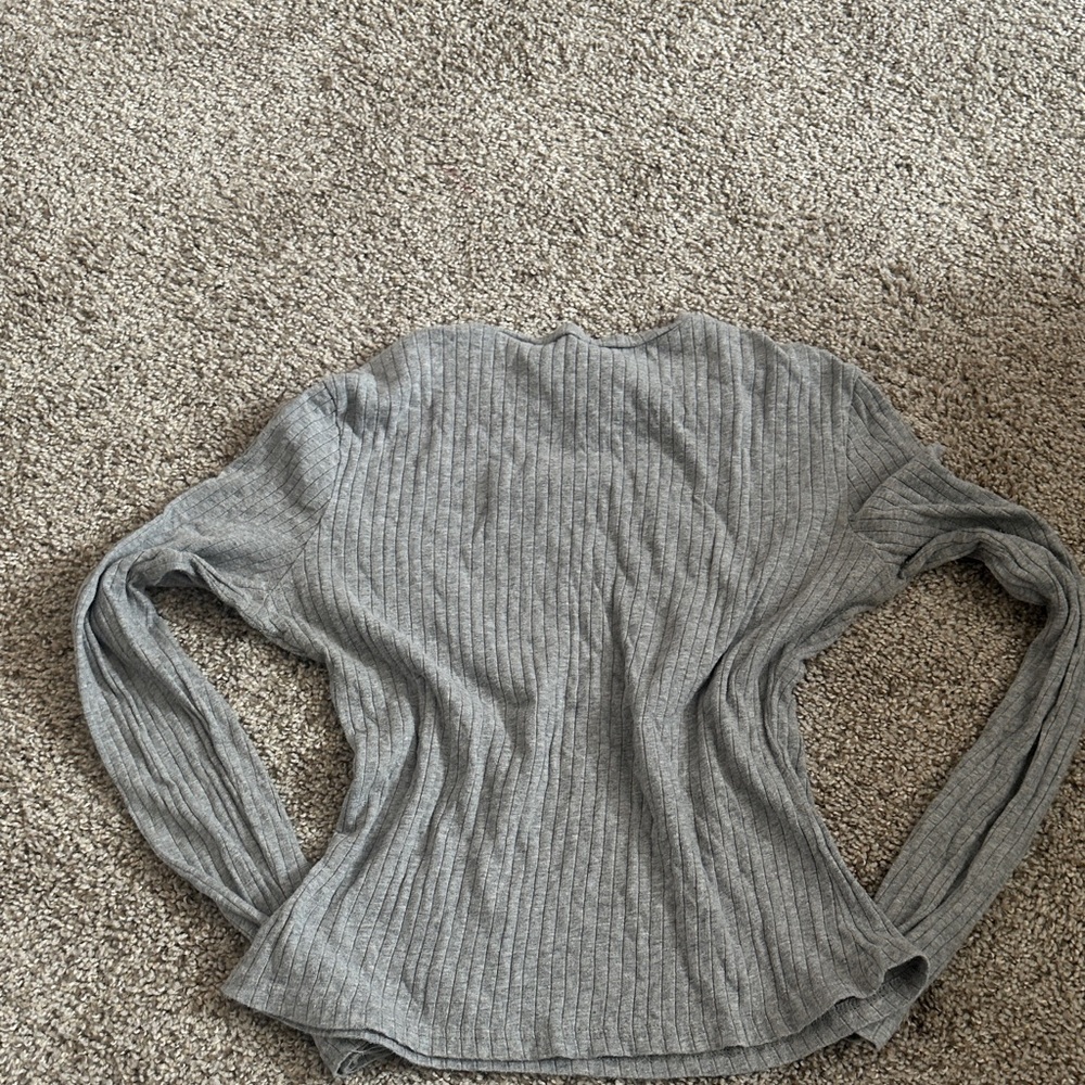 Gray Ribbed Long Sleeve Top - Picture 2 of 6